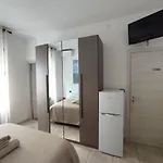 Easy Πανσιόν Βερόνα